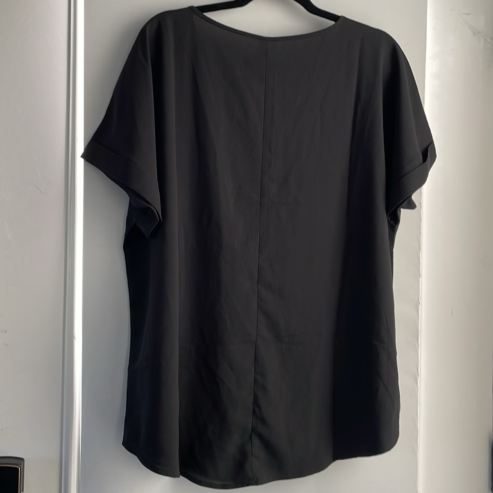Zenana, 1x, black, short cap sleeve top - Picture 3 of 6